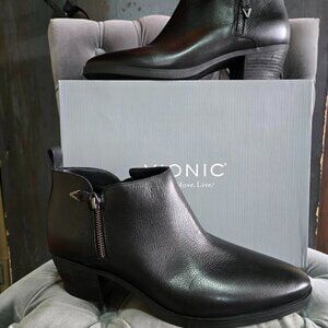 Vionic Cecily Black Leather Bootie Size 11